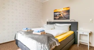 von_poll_real_estate_property_25335096-Online_image_19