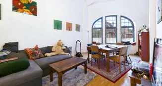 von_poll_real_estate_property_2533505012_image_0