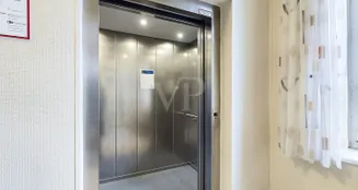 von_poll_real_estate_property_25335096--Online_image_7