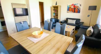 von_poll_real_estate_property_25335096--Online_image_10