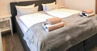 von_poll_real_estate_property_25335096--Online_image_9