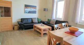 von_poll_real_estate_property_25335096--Online_image_17