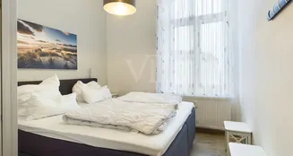 von_poll_real_estate_property_25335096--Online_image_13