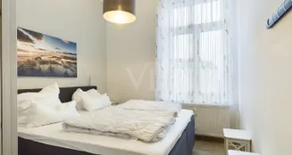 von_poll_real_estate_property_25335096--Online_image_13