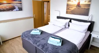 von_poll_real_estate_property_25335096--Online_image_14