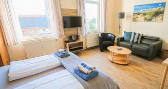 von_poll_real_estate_property_25335096--Online_image_21