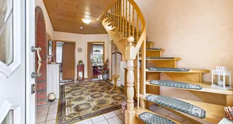 von_poll_real_estate_property_25418113_image_1