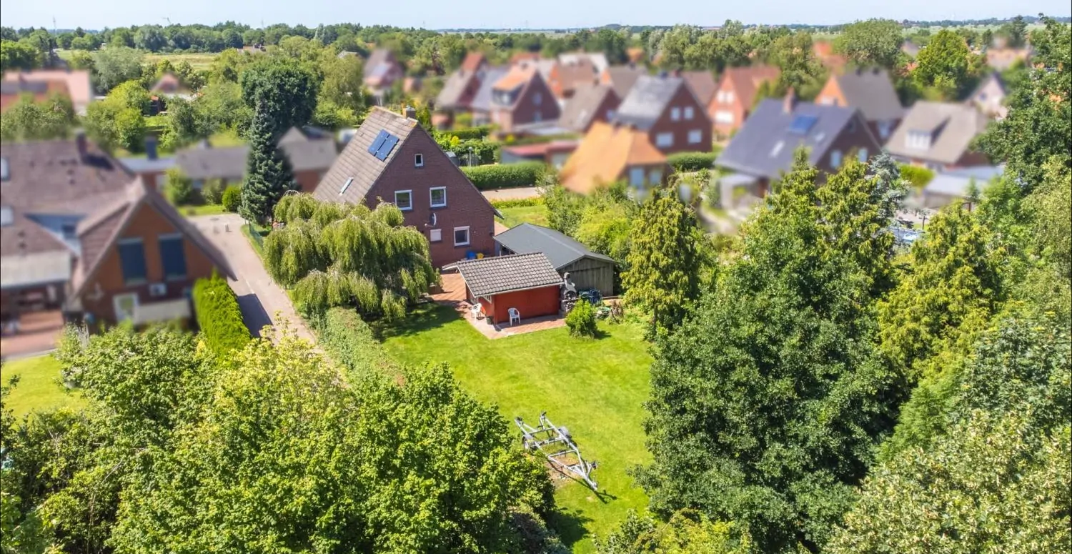 Ubicación deseable – Encantadora casa unifamiliar o bifamiliar con muchas posibilidades