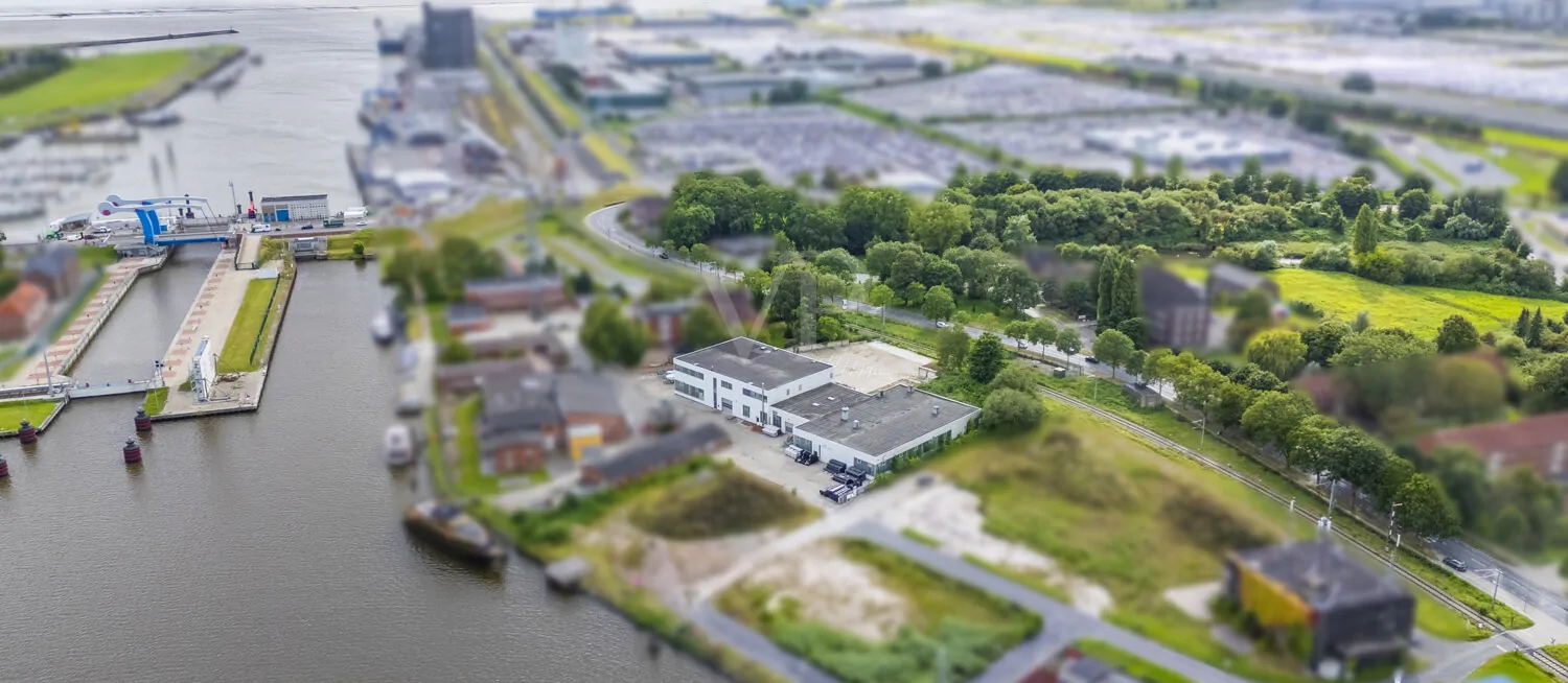 Lagerhalle auf zwei Ebenen am Emder Hafen