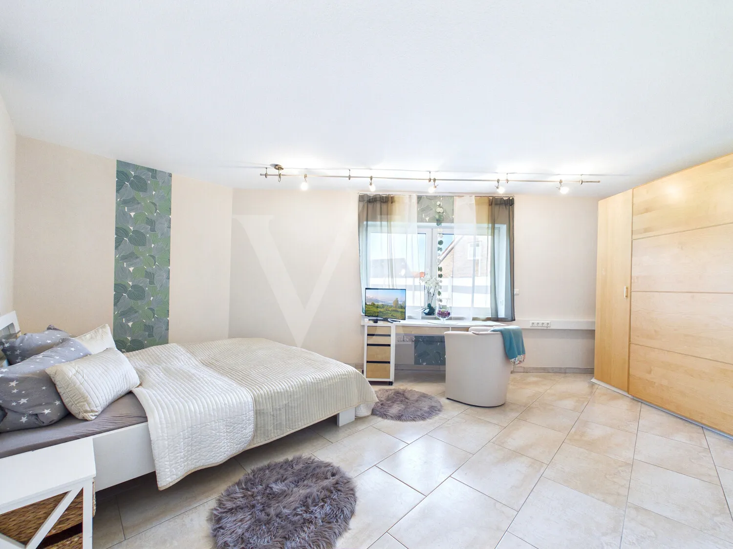 Schlafzimmer 1