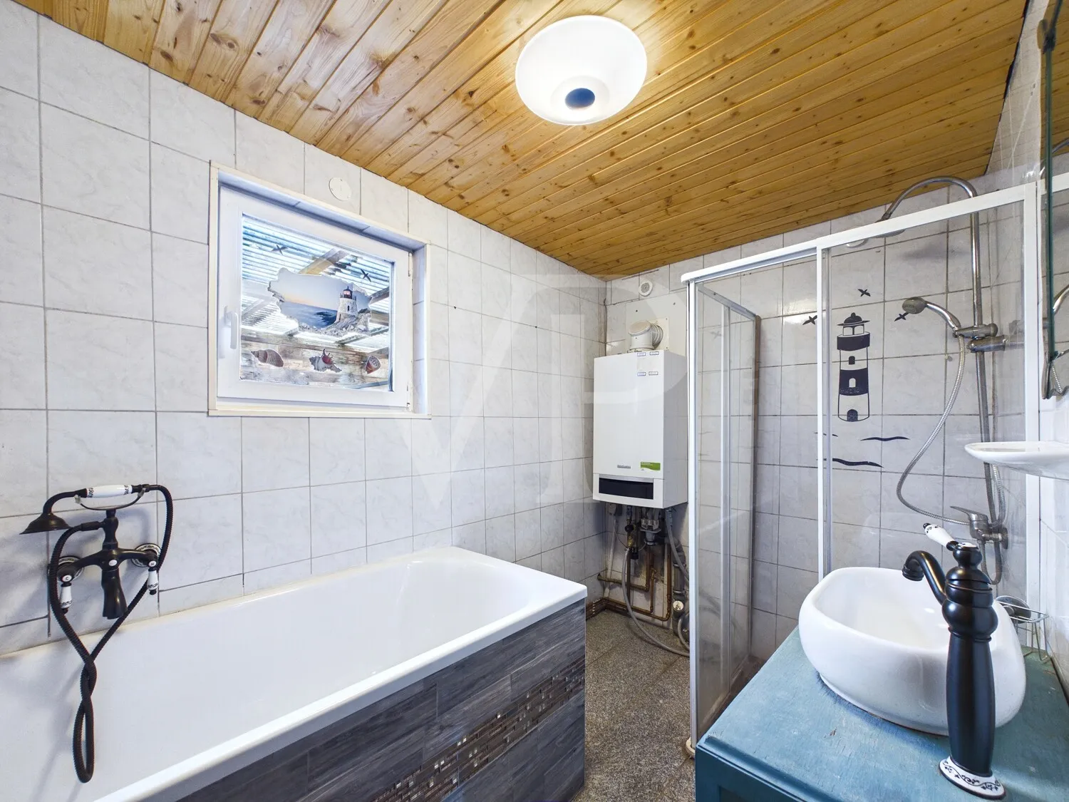 Handwerker aufgepasst! Doppelhaushälfte mit großem Grundstück