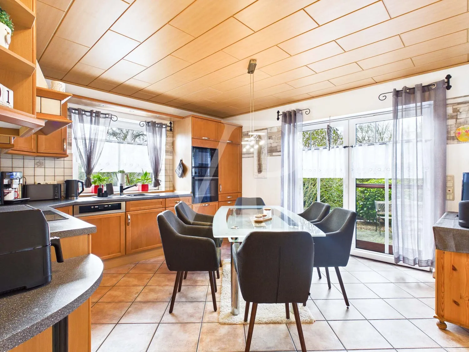 Großzügiges Wohnhaus mit Charakter, Komfort und durchdachtem Grundriss