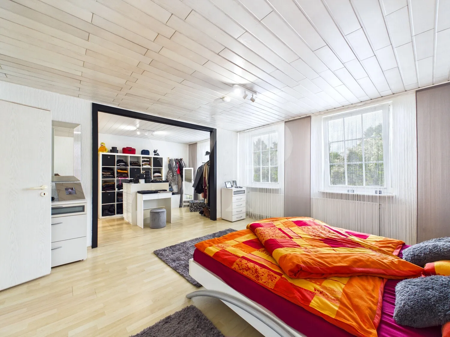 Schlafzimmer / Ankleide OG