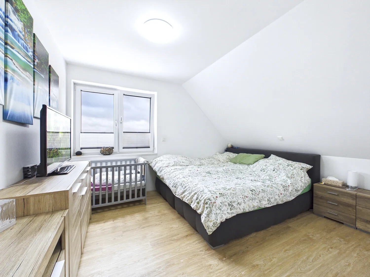Schlafzimmer II