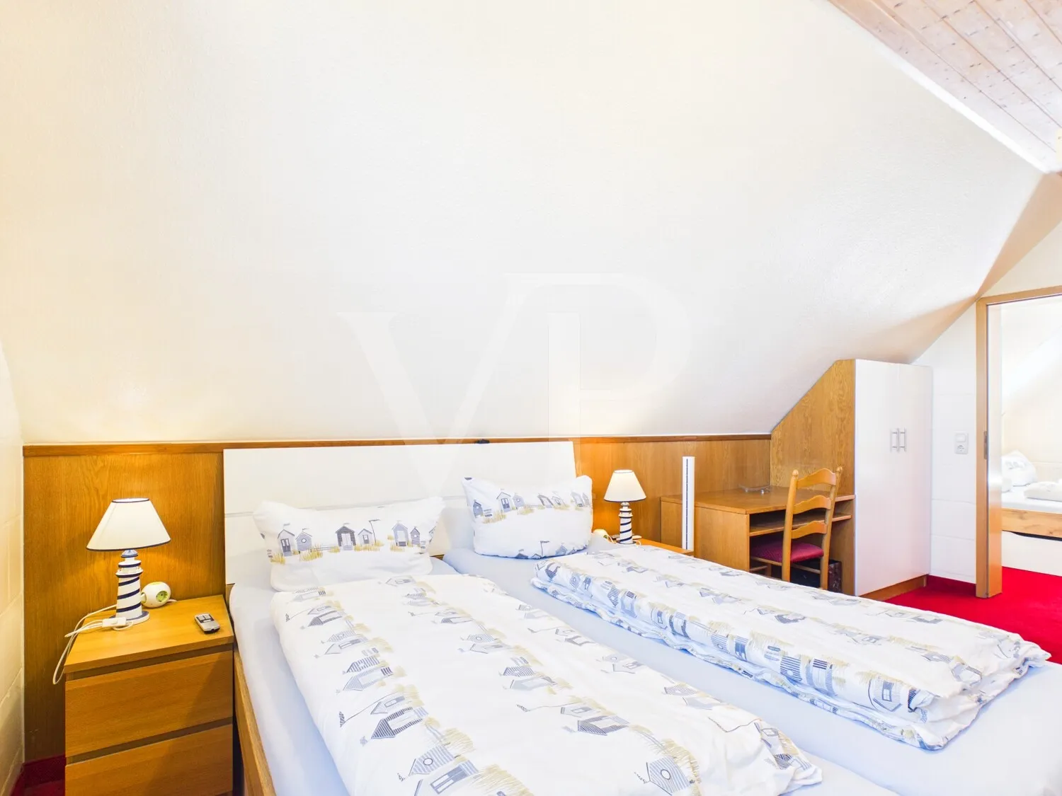 Zimmer 6 Schlafzimmer