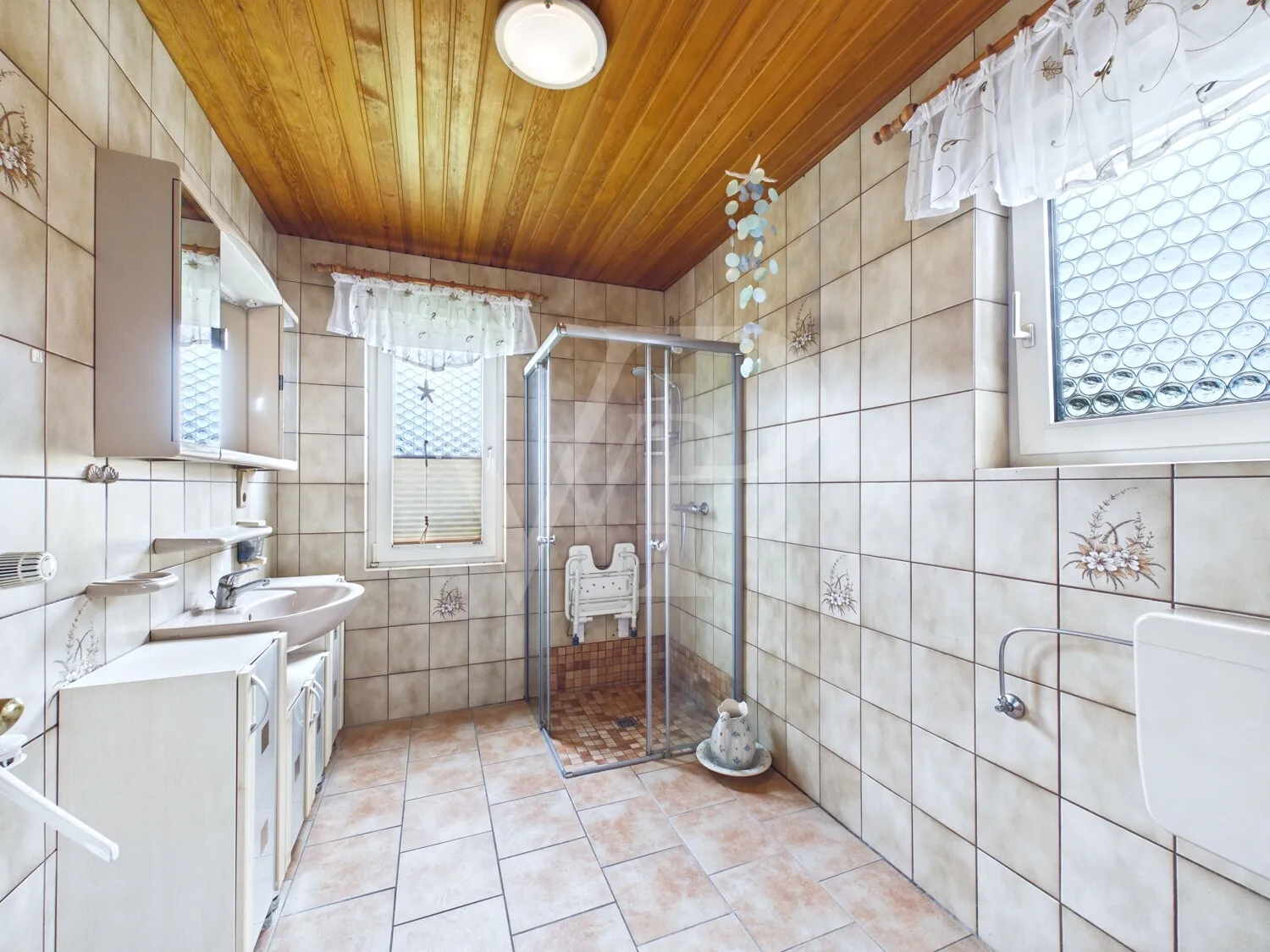 Badezimmer EG
