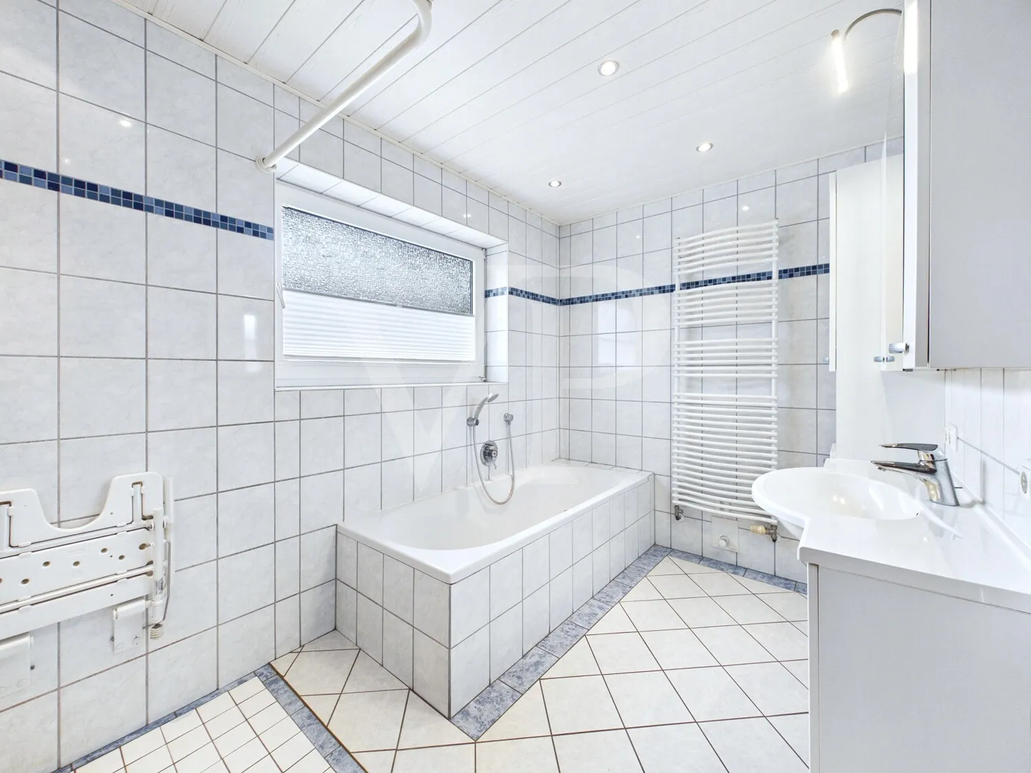 Badezimmer EG