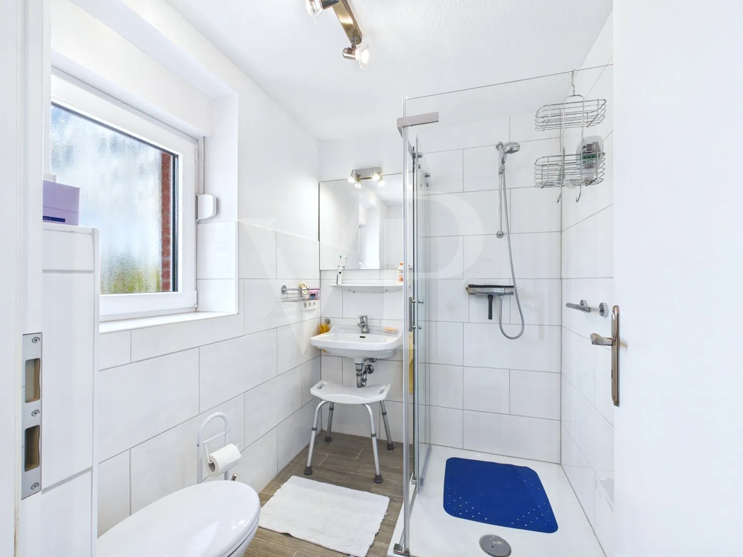 Ausgebaute Garage - Badezimmer
