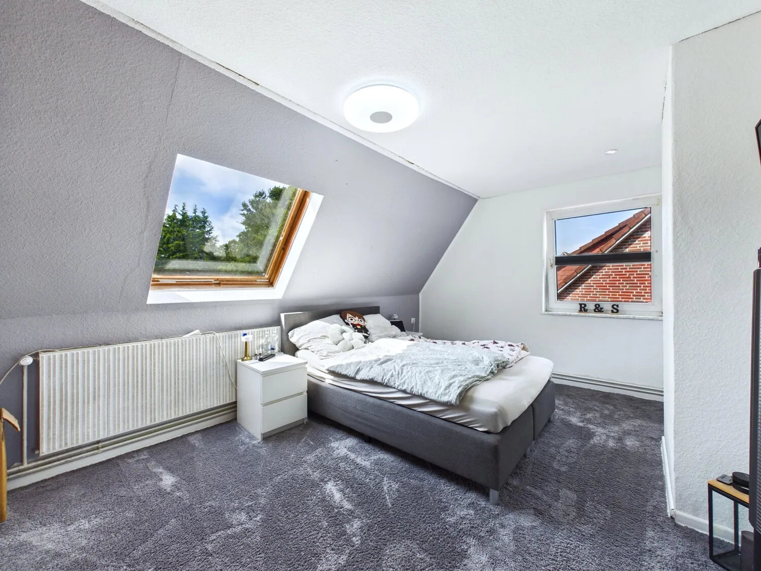 Schlafzimmer DG