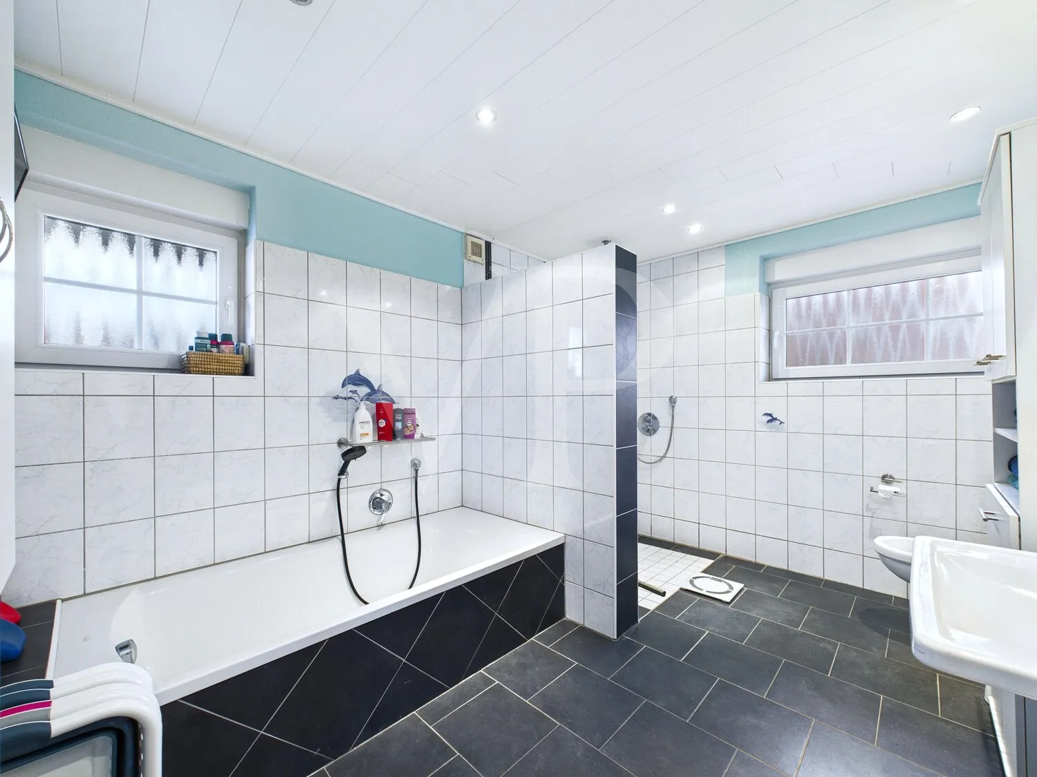 Badezimmer EG