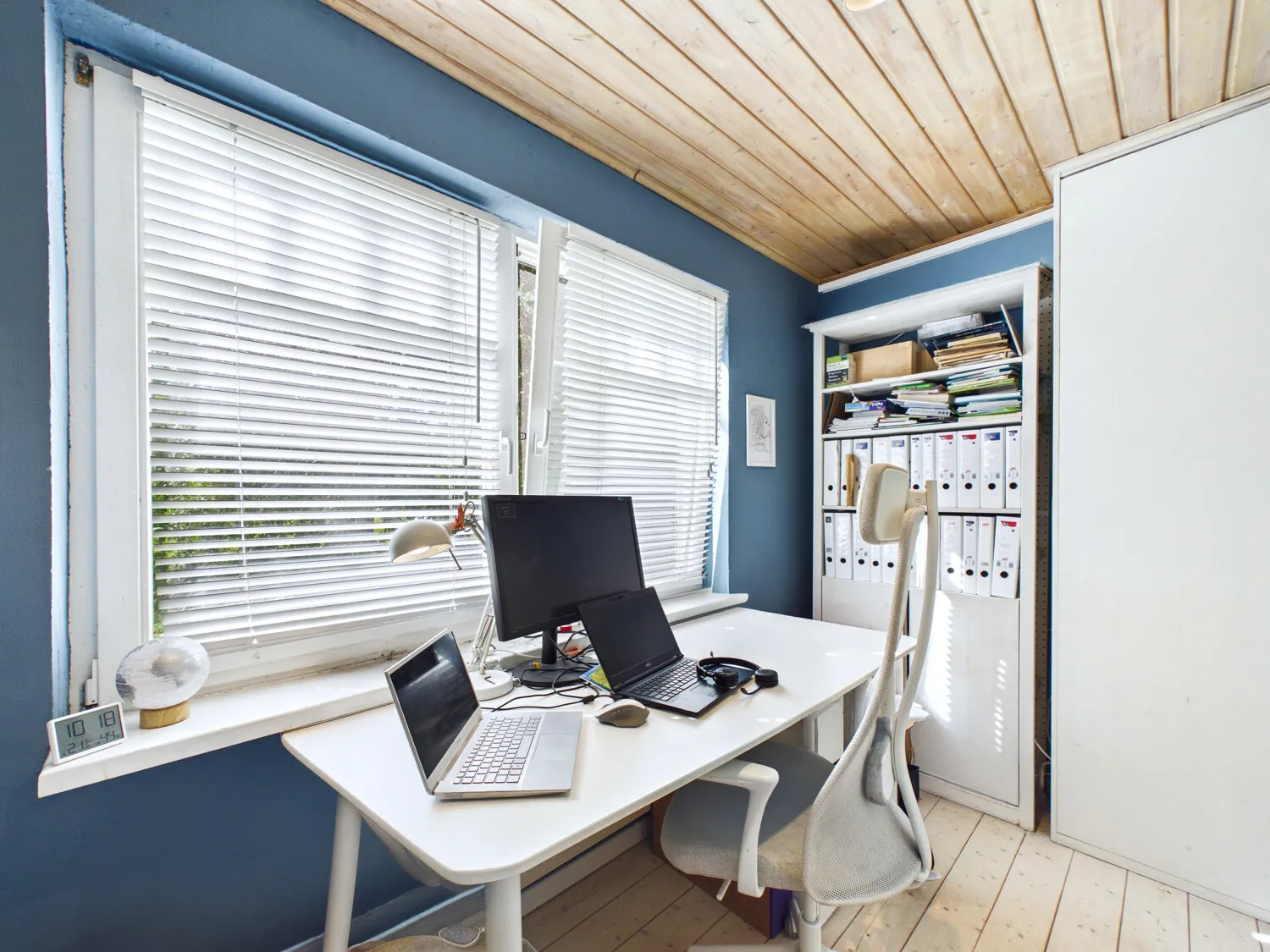 Büro EG