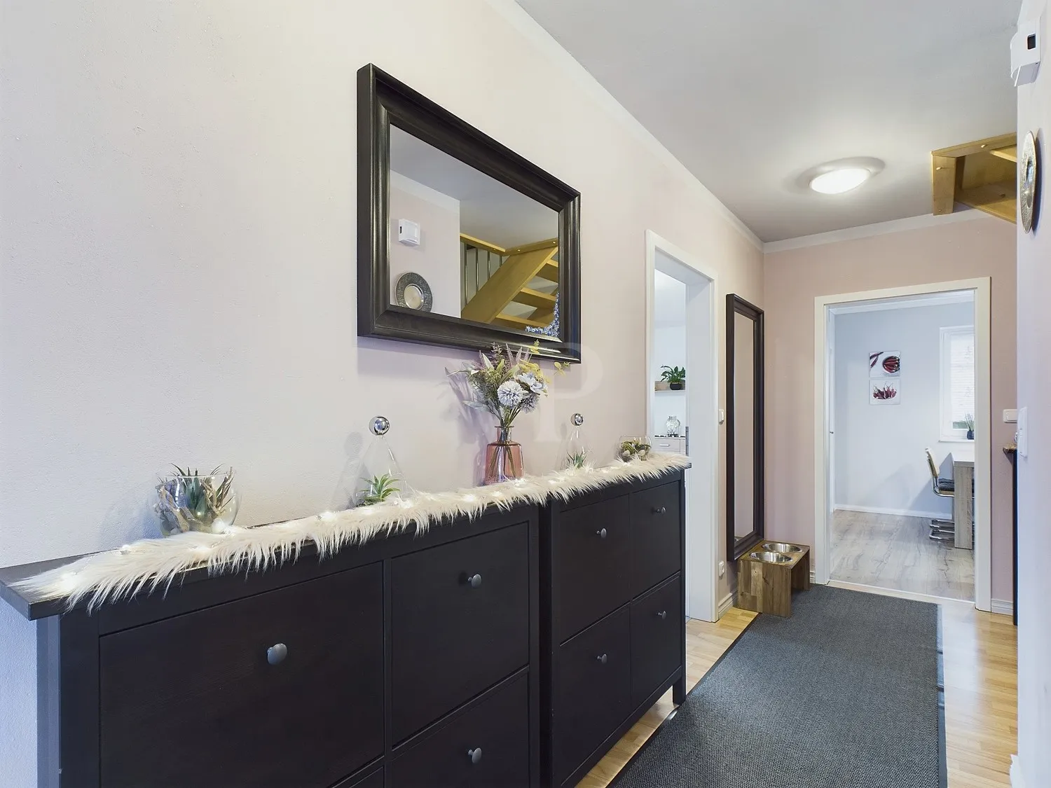 Exclusive living at Lake Dietrichsfeld – detached house with pool and panoramic views