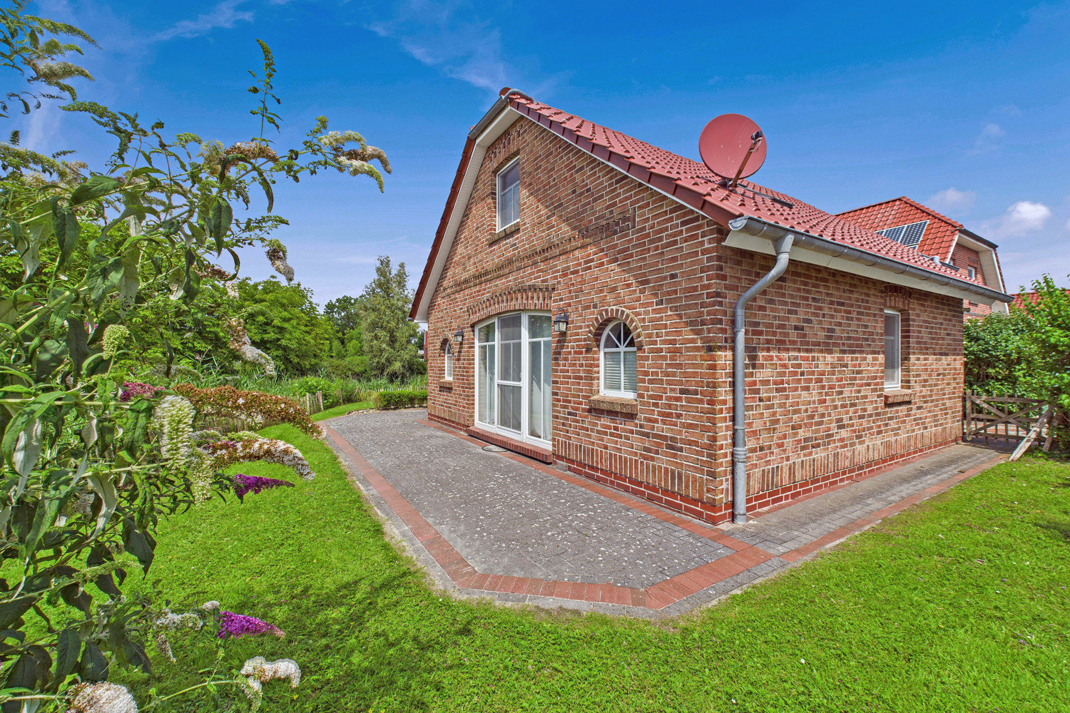 Seitenasicht/Terrasse