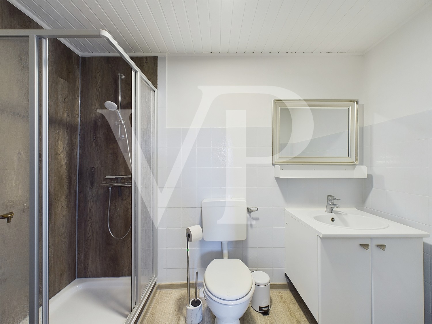 Badezimmer OG links