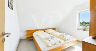 von_poll_real_estate_property_25335078_image_4