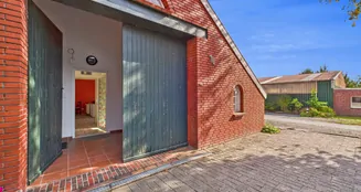 von_poll_real_estate_property_25418103_image_1