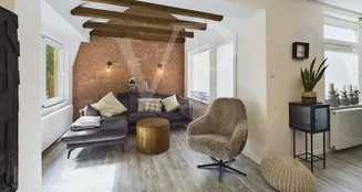 von_poll_real_estate_property_243610522_image_0