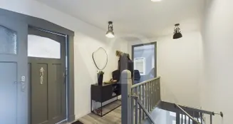 von_poll_real_estate_property_243610522_image_1