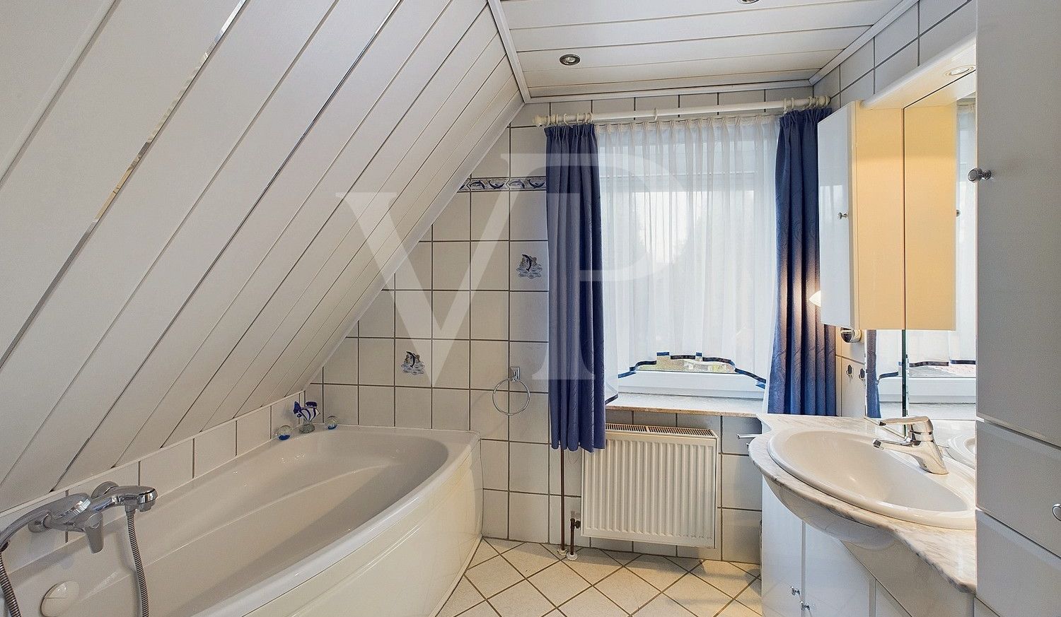 Wannenbad OG