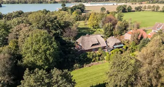 von_poll_real_estate_property_253350542_image_0