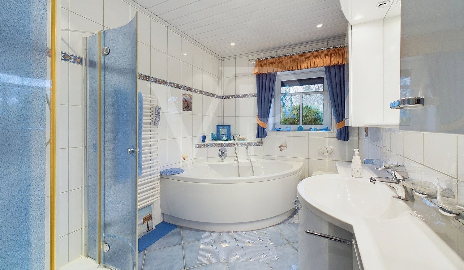 Badezimmer EG