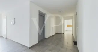 von_poll_real_estate_property_24418113_image_2