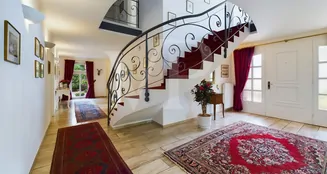 von_poll_real_estate_property_25418001-1_image_2