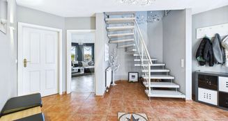 von_poll_real_estate_property_2536103701_image_3