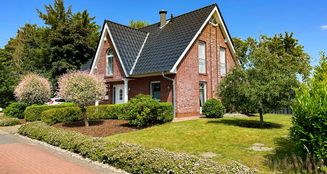 von_poll_real_estate_property_2536103701_image_0