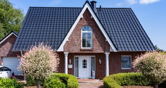 von_poll_real_estate_property_2536103701_image_1