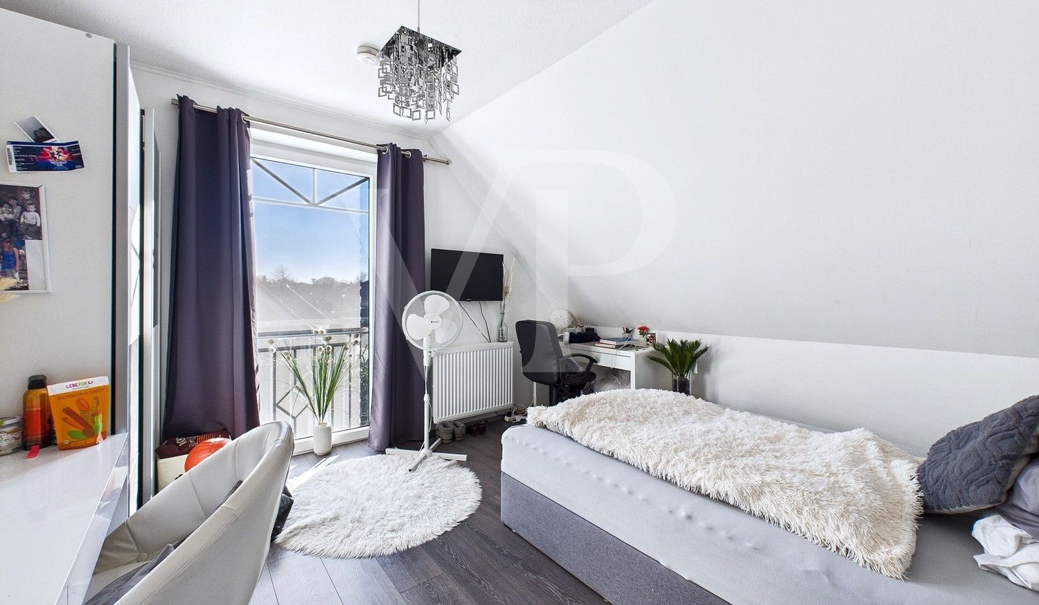 Schlafzimmer III