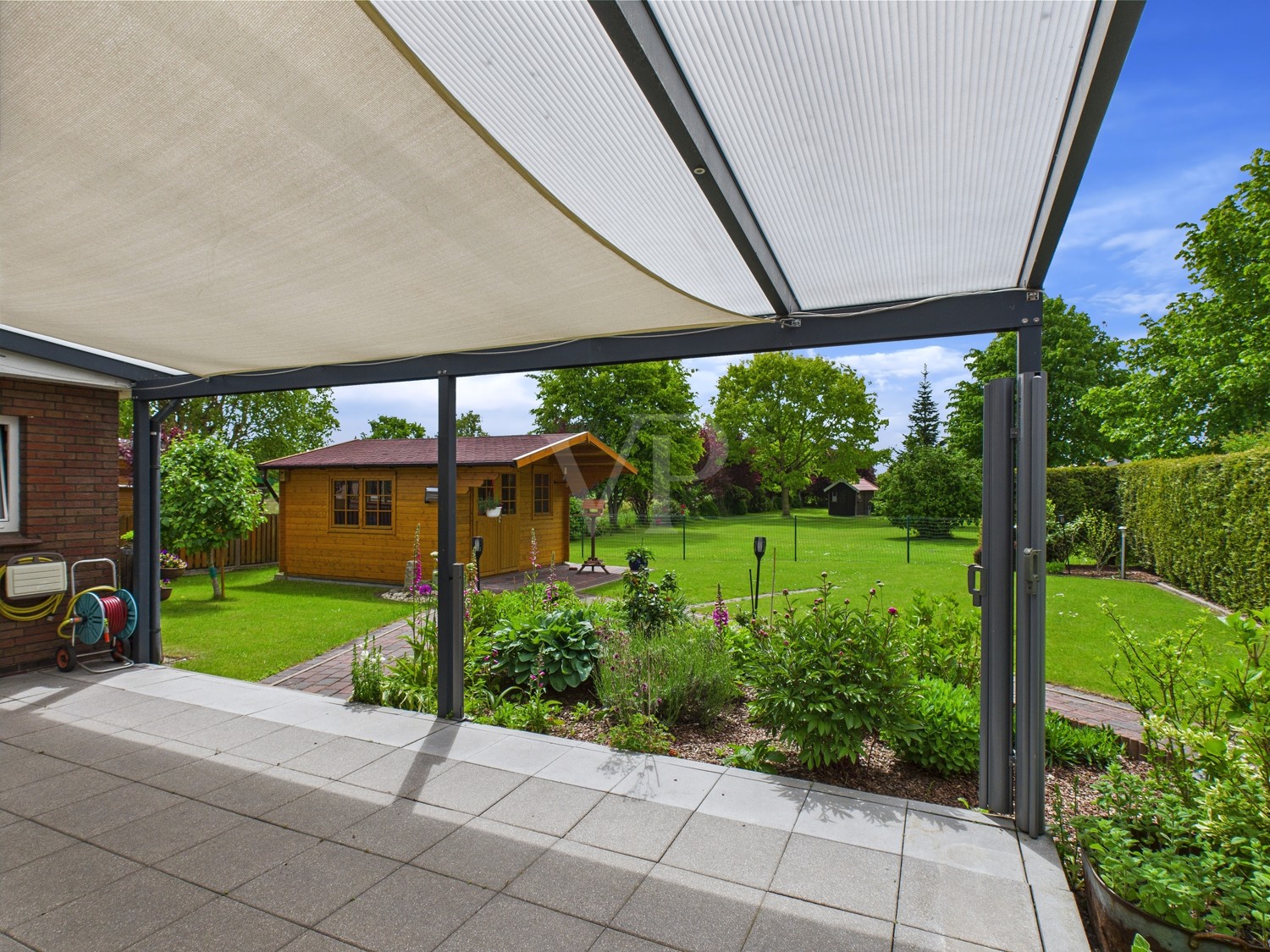 Terrasse und Garten