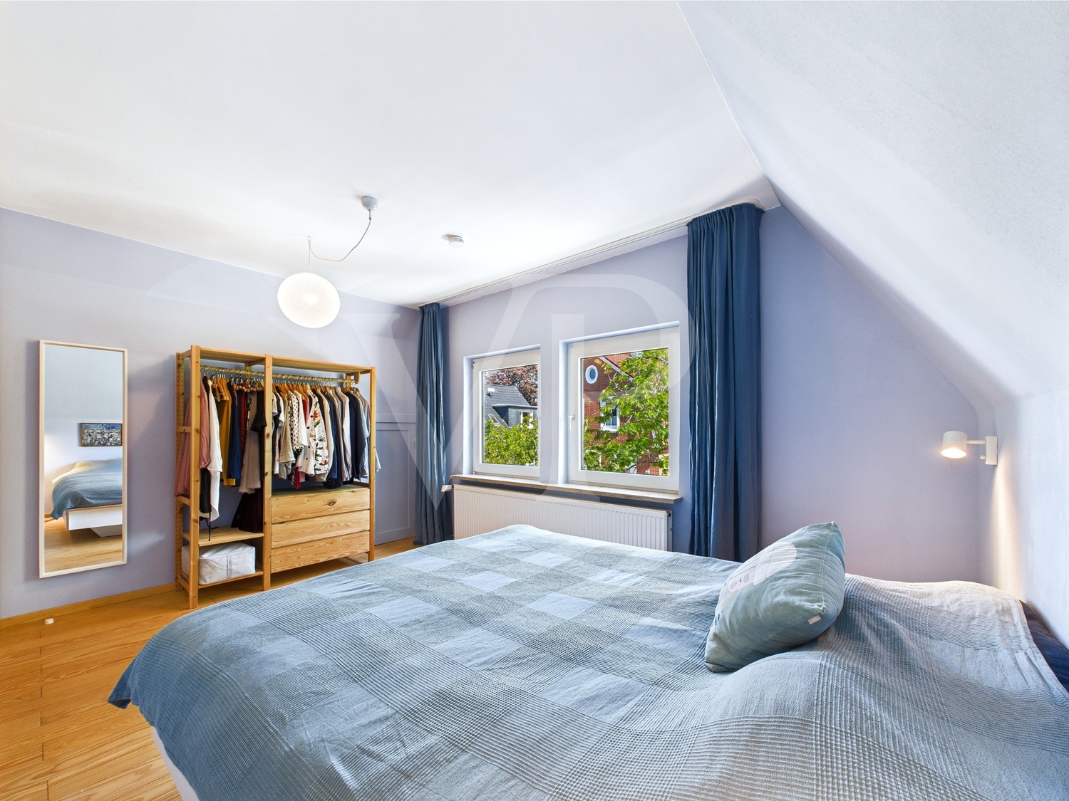 Schlafzimmer - DG