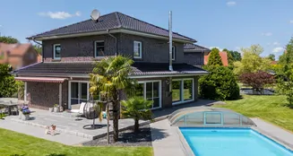 von_poll_real_estate_property_252100521_image_1