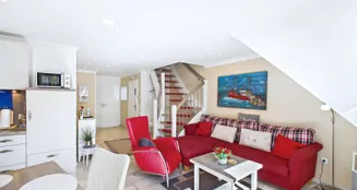 von_poll_real_estate_property_254180791_image_2