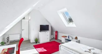 von_poll_real_estate_property_254180791_image_10